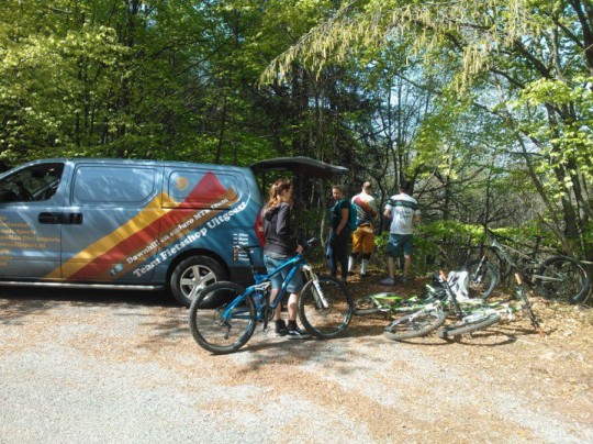 946251_571501642871273_1532235047_n